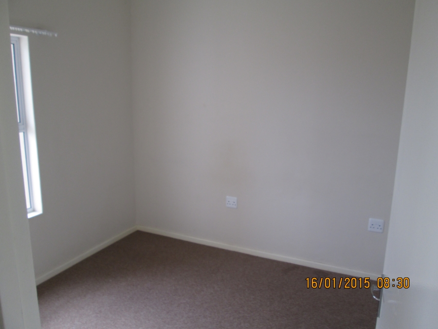 To Let 2 Bedroom Property for Rent in Buh Rein Estate Western Cape